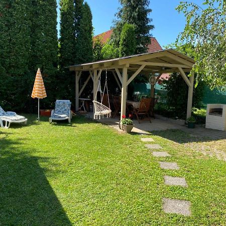 Sommer Ferienhaus Balatonszarszo Exterior foto