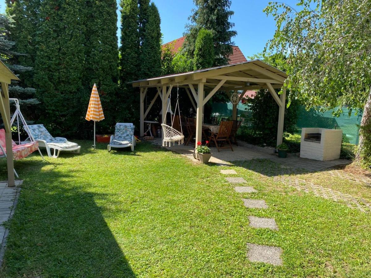 Sommer Ferienhaus Balatonszarszo Exterior foto